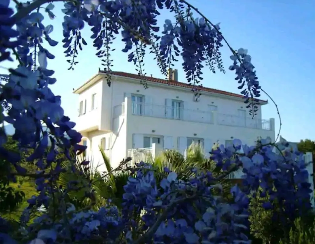 Kalamies - Secluded Beach Apartments Skala